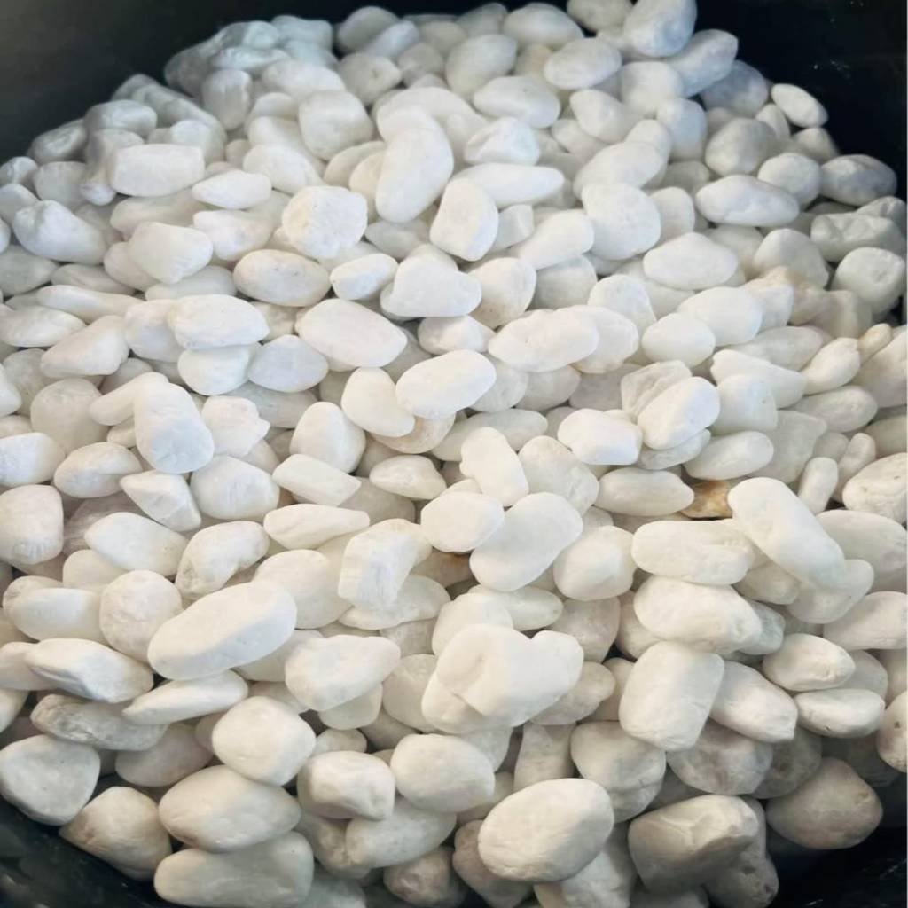 Snow White Pebbles (2-3cm) 20kg Bag - Image 2