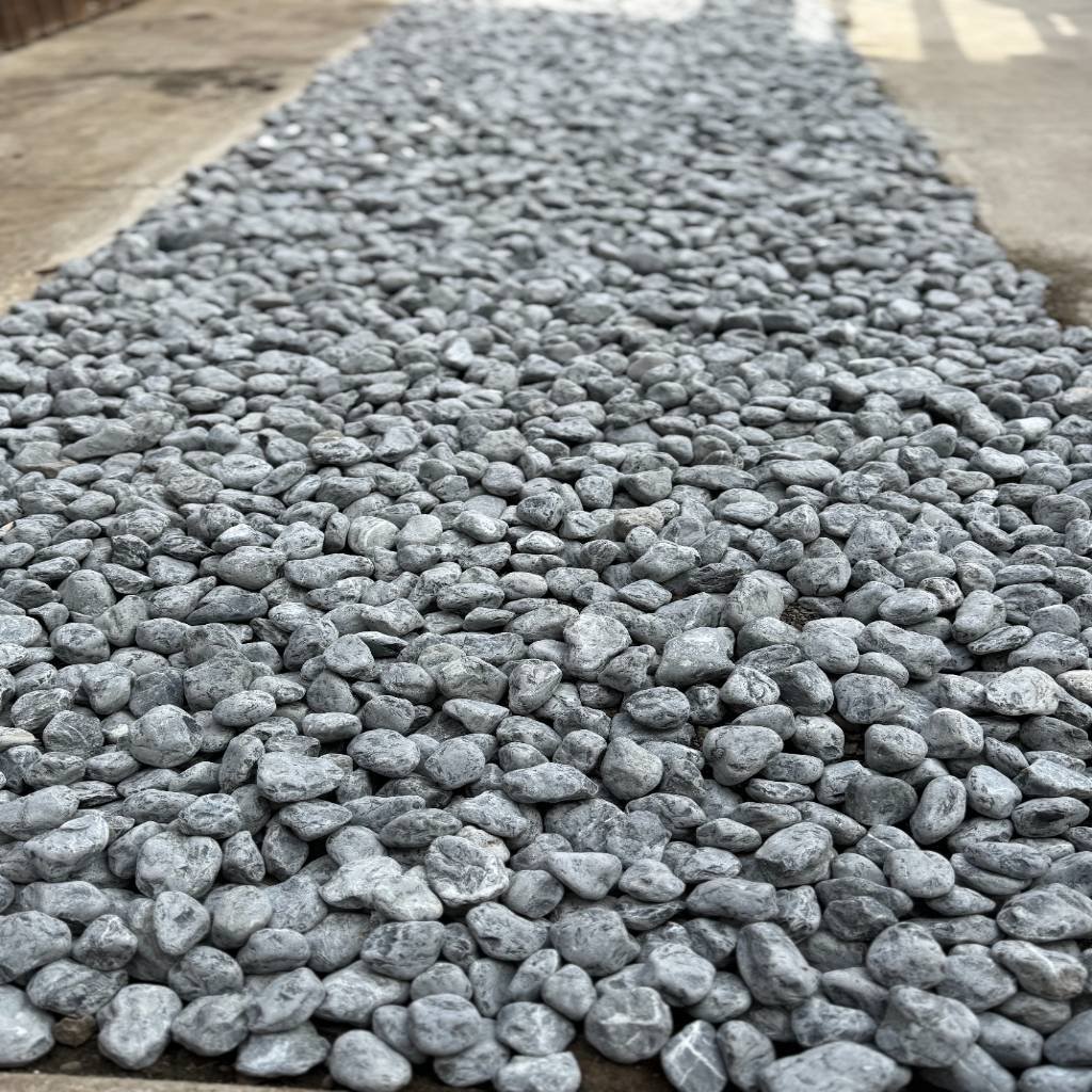 Grey Pebbles (3-4cm) 20kg Bag - Image 5