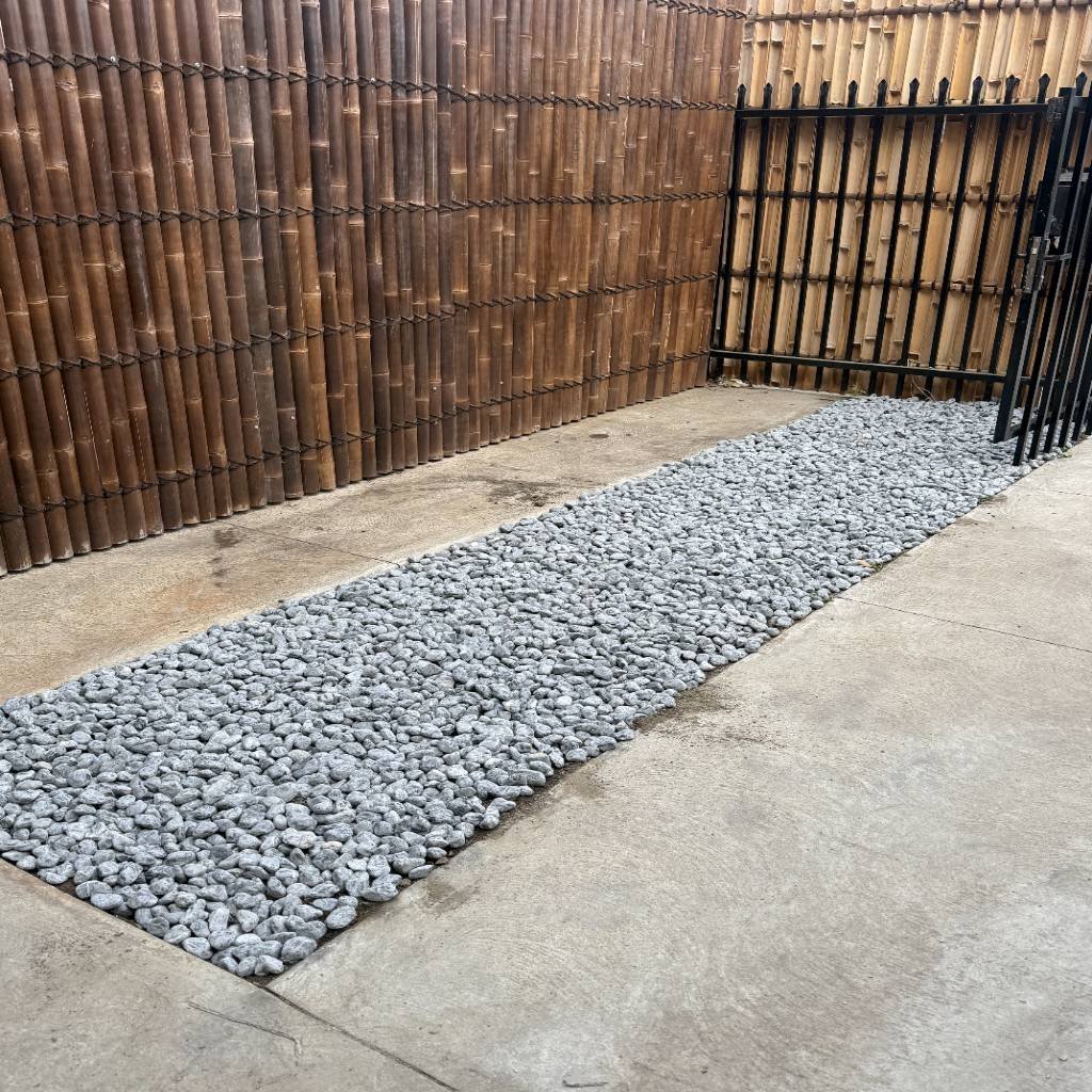 Grey Pebbles (3-4cm) 20kg Bag - Image 3