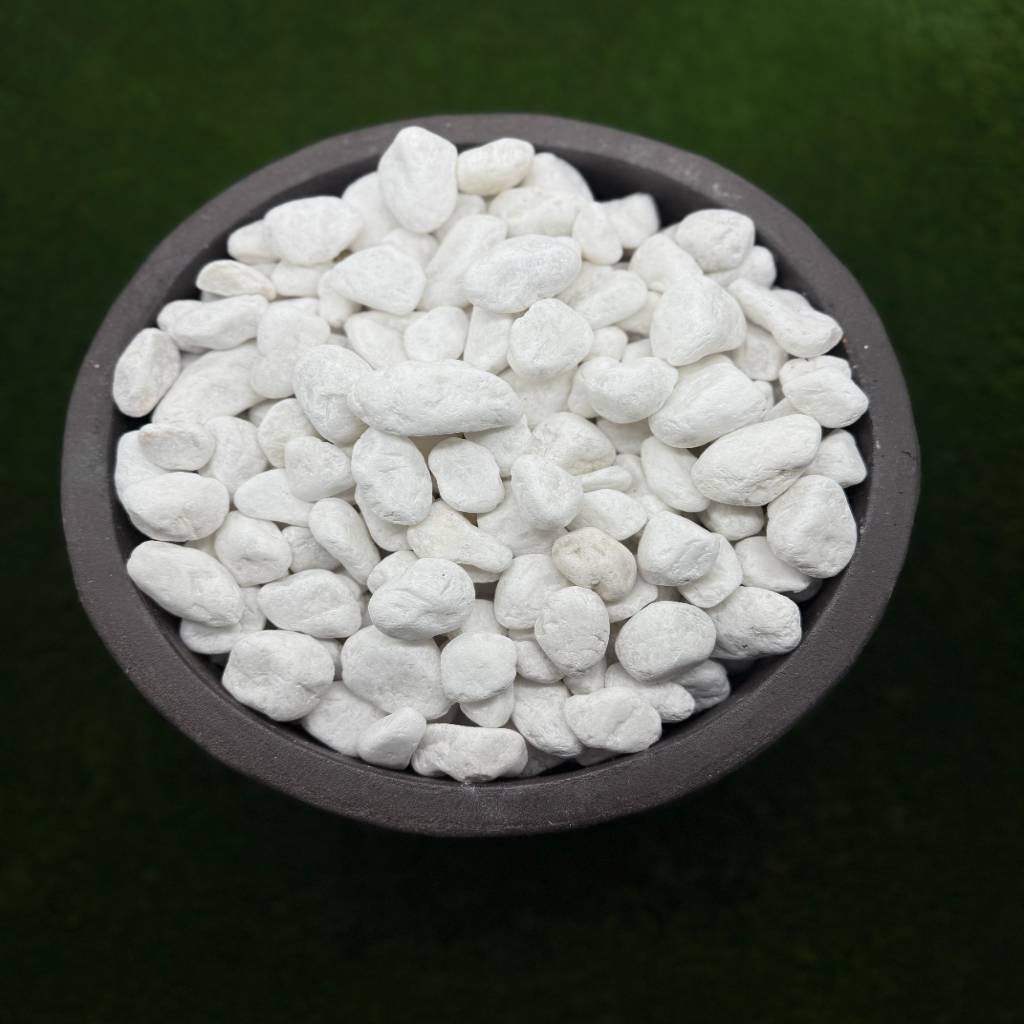 Snow White Pebbles (2-3cm) 20kg Bag